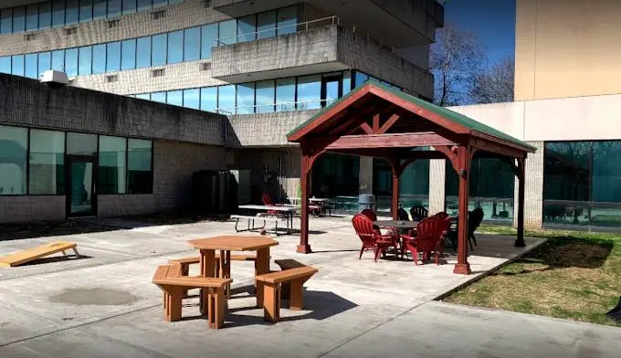 Gateway Rehabilitation Center Pennsylvania recovery courtyard
